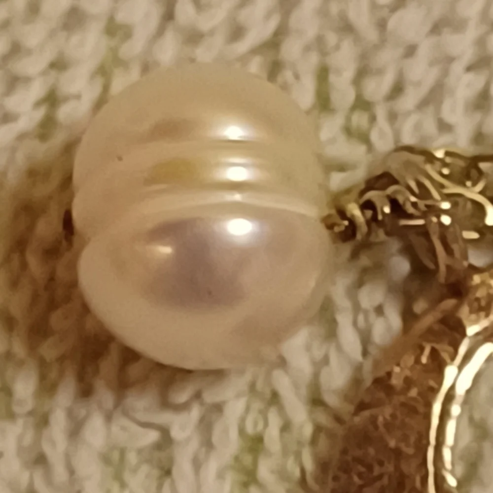 DJ Strang Pearl And Hammered Plate Goldtone Over Sterling Necklace-10